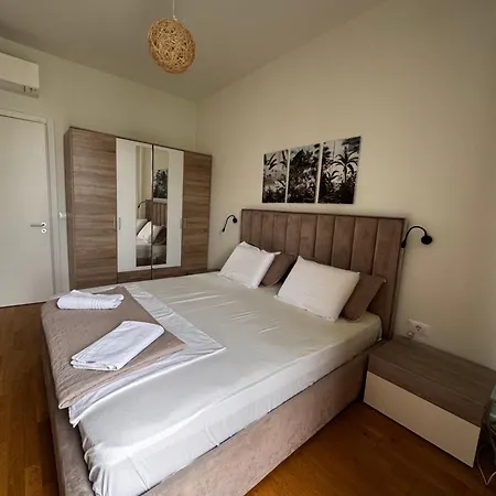 Coast 241 Holiday home *